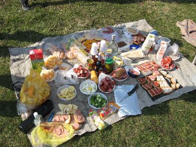 Скромный рыбацкий стол